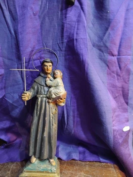 Imagem de santo António policromada