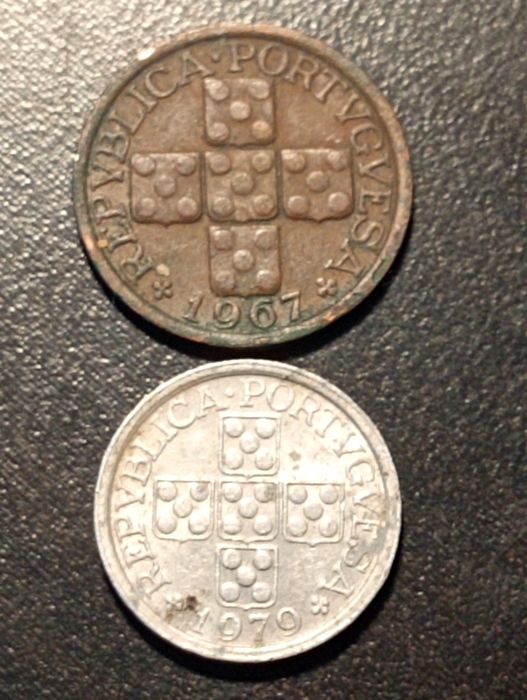 2 moedas de 10 X centavos	- Republica Portuguesa 1967 e  1979	Belas