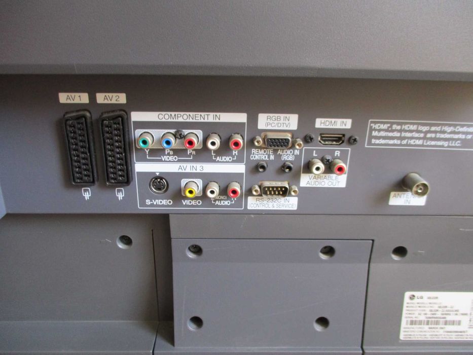 LCD - LG 32LE2R Used and Faulty (See Description)64409191812355124