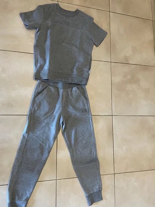 Dres DKNY dla chłopca szary 12 lat