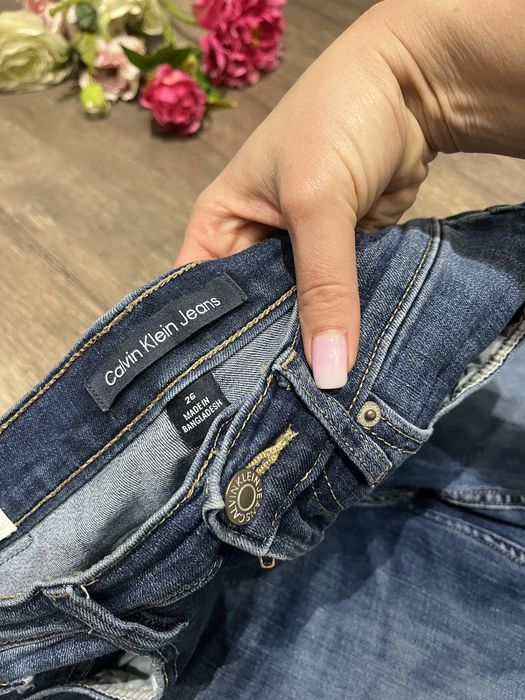 Jeansy Calvin klein s wyprzedaz