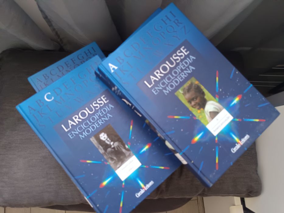 Enciclopédia Moderna Larousse