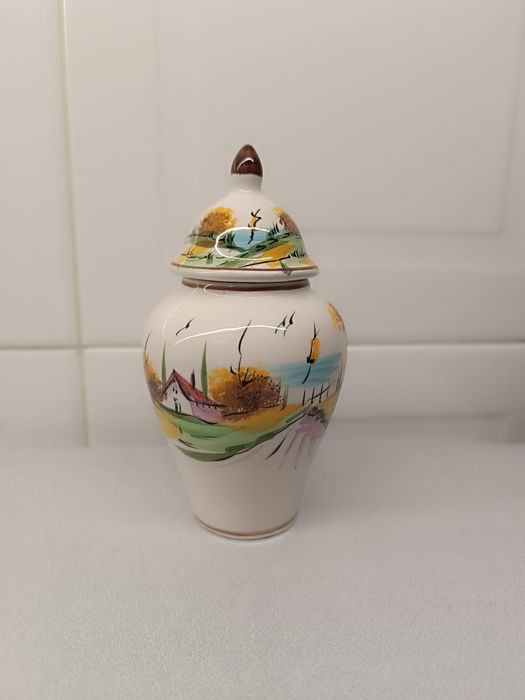 Pote, jarra em Porcelana. Excelente estado. 16 cm