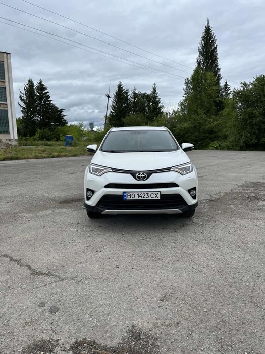 Продам Toyota Rav 4
