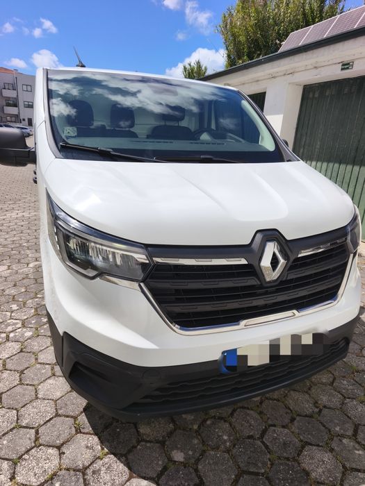 RENAULT TRAFIC Phase lll 2.0 blue DCI 130cv L2H1 IVA DEDUTÍVEL