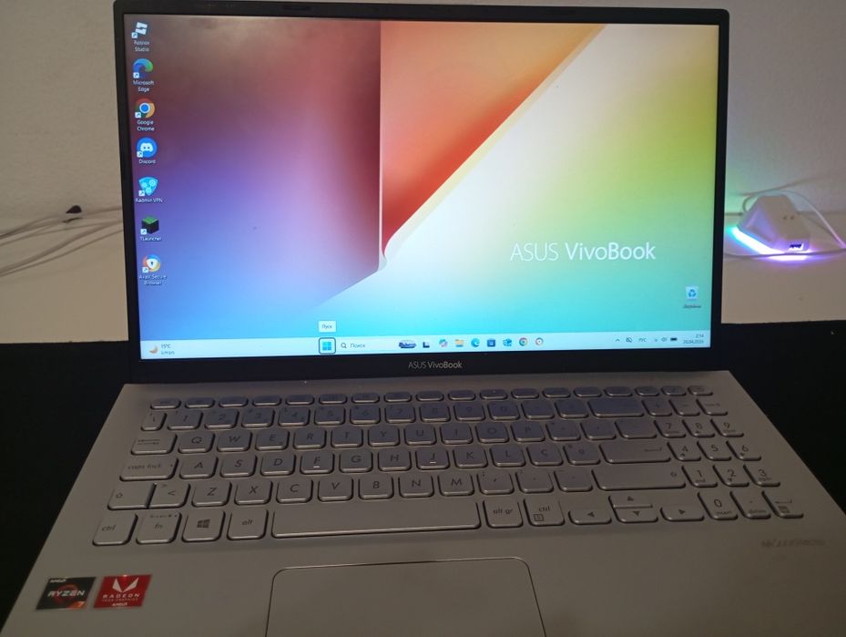 ASUS VivoBook 15