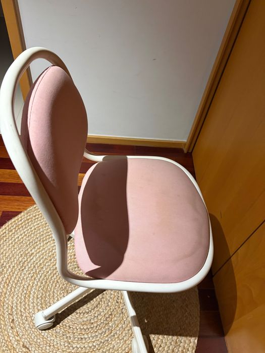 Cadeira de Secretária rosa
