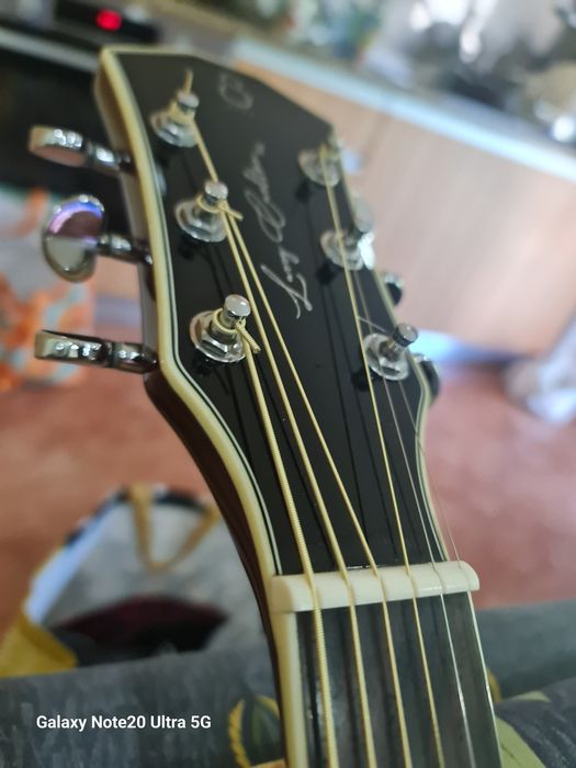 Guitarra acústica elétrica Larry Carlton