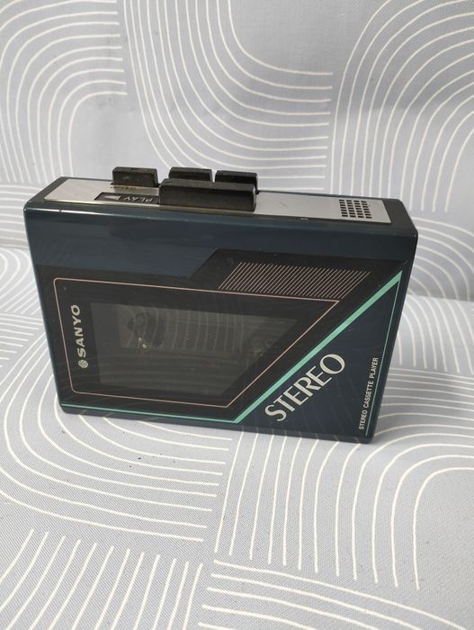 Stary walkman Sanyo MGP 11
