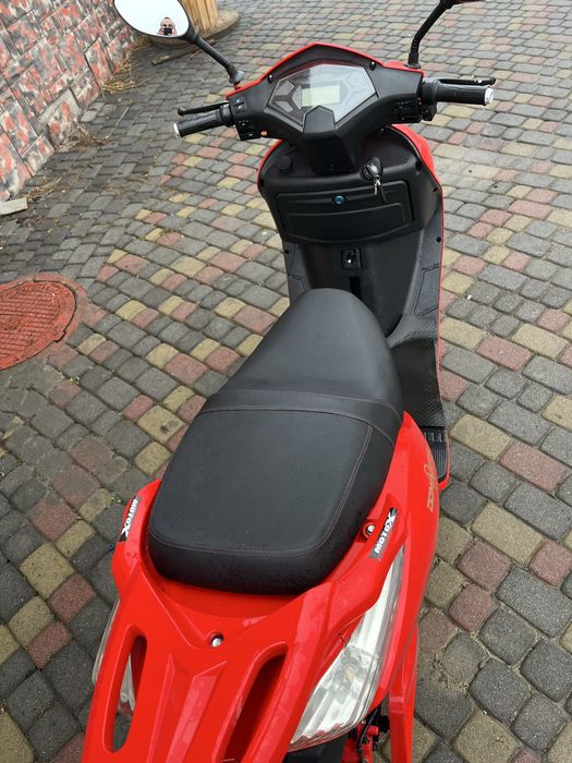 Електроскутер dominator