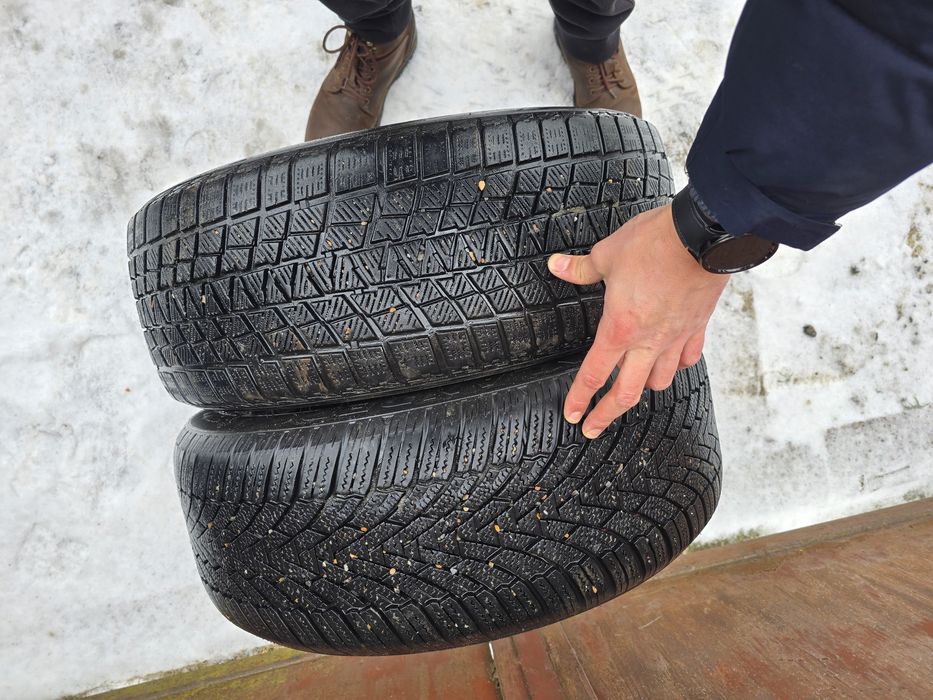Продам зимову гуму 215 50 R17