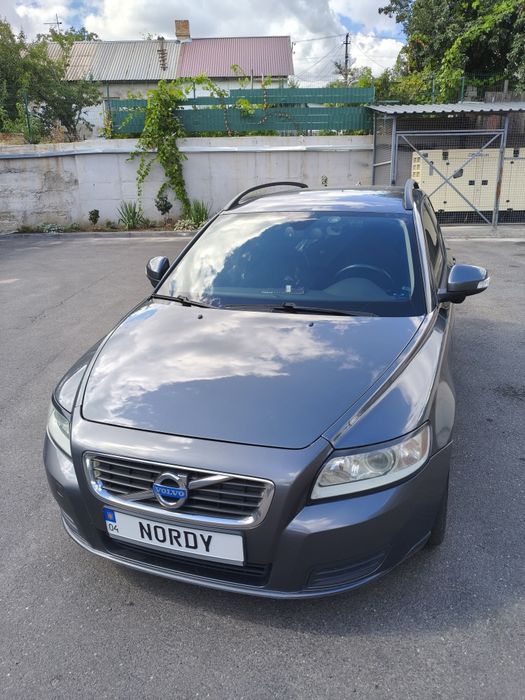 Volvo v50 1.6 дизель продам