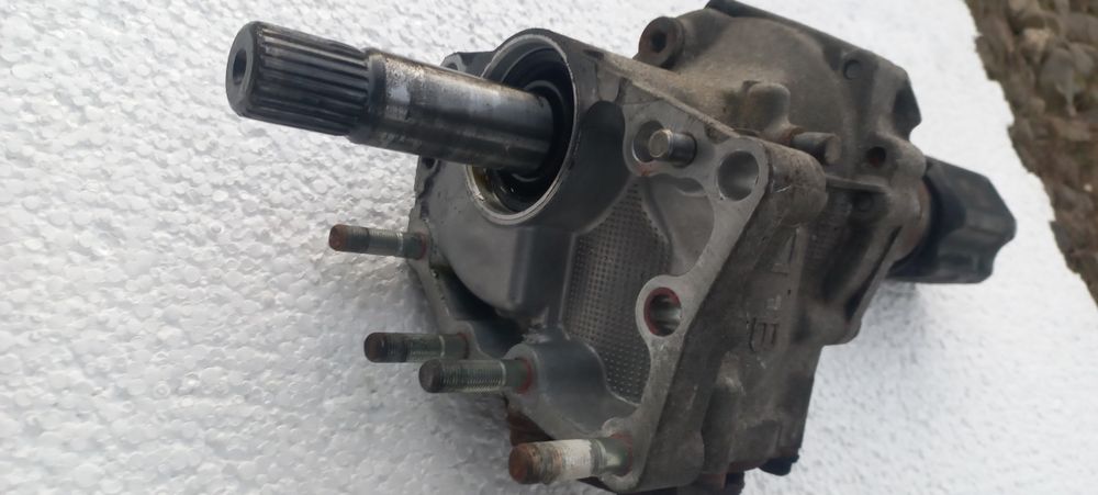 Редуктор передній міст w82 toyota rav 4 -3  тойота рав 4