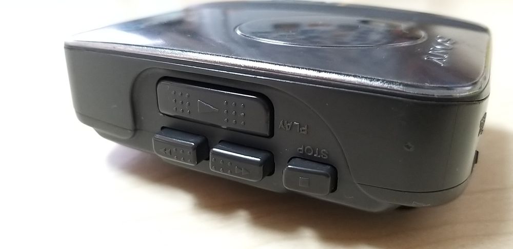 Sony Walkman AVLS WM-EX122 Portable Cassette Player