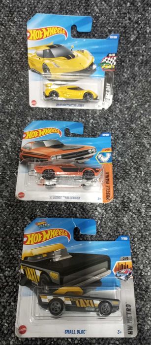3 Sztuki autek Hot Wheels  NrZ137