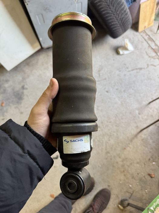 Арматизатор кабины (подушка) маз544008