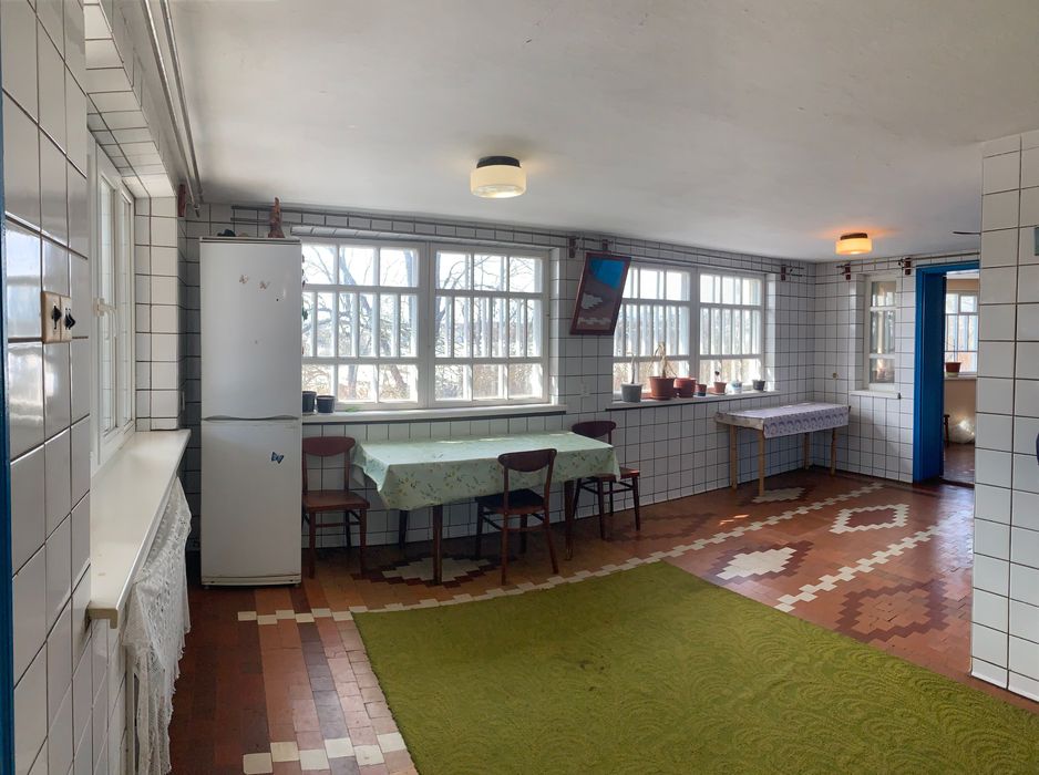 Терміново!продам будинок з ремонтом з виходом на воду