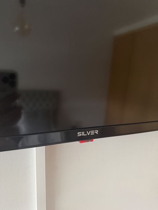 Tv smart 32”  Silver