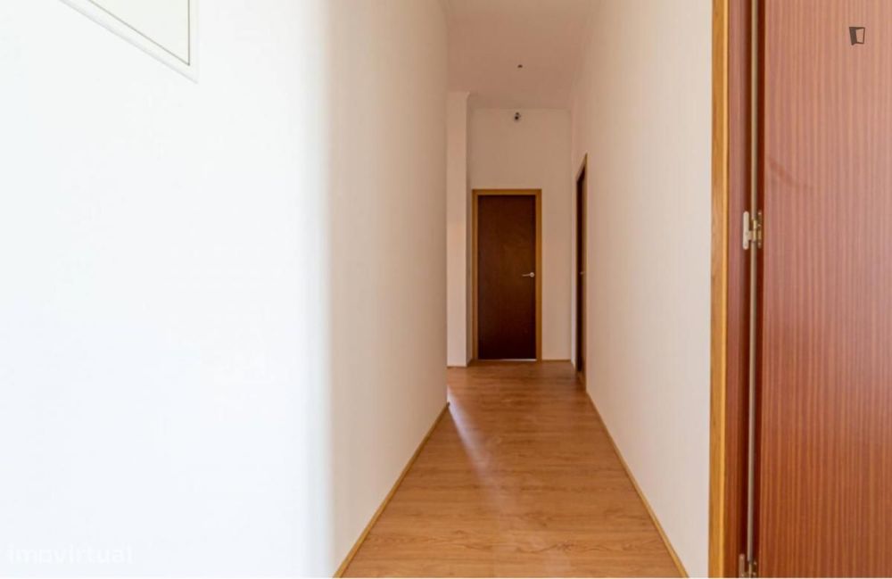 Quarto - localizado em Benfica Lisbon