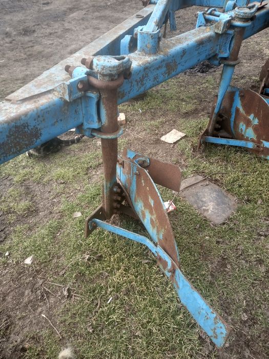 Продам плуг для т 150
