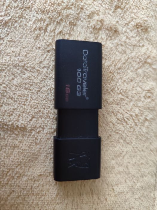 Продам юсб флешку на 16 гб