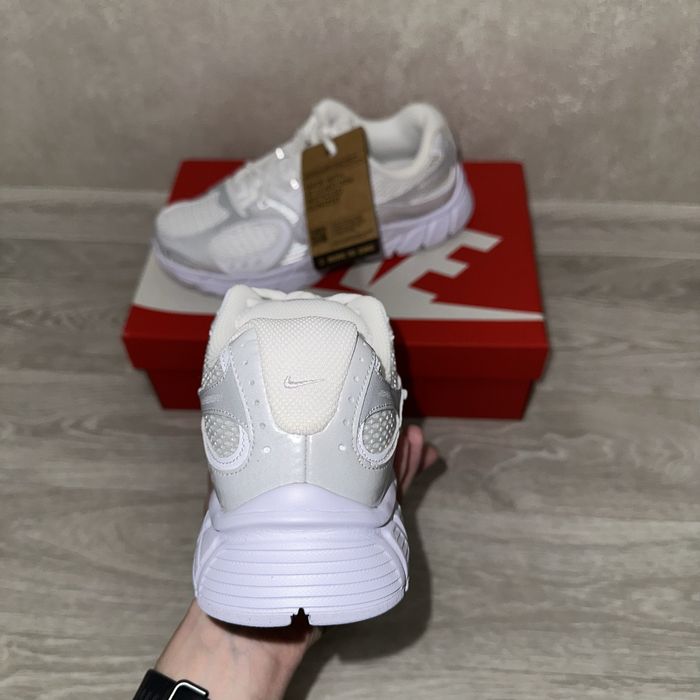 Жіночі кросівки Nike V5 RNR