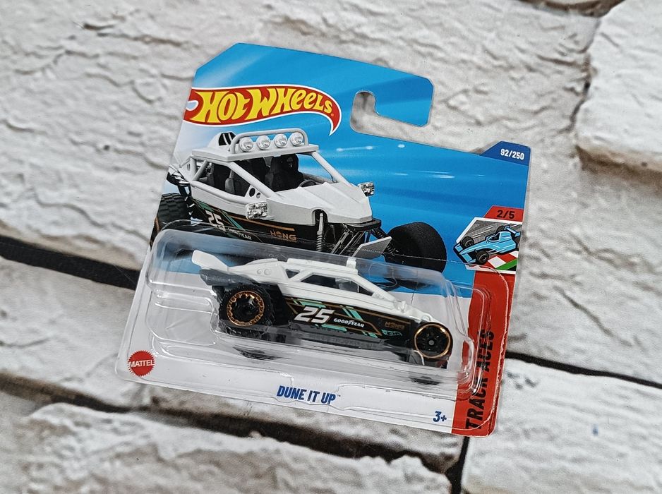 Hot Wheels samochodzik Dune It Up