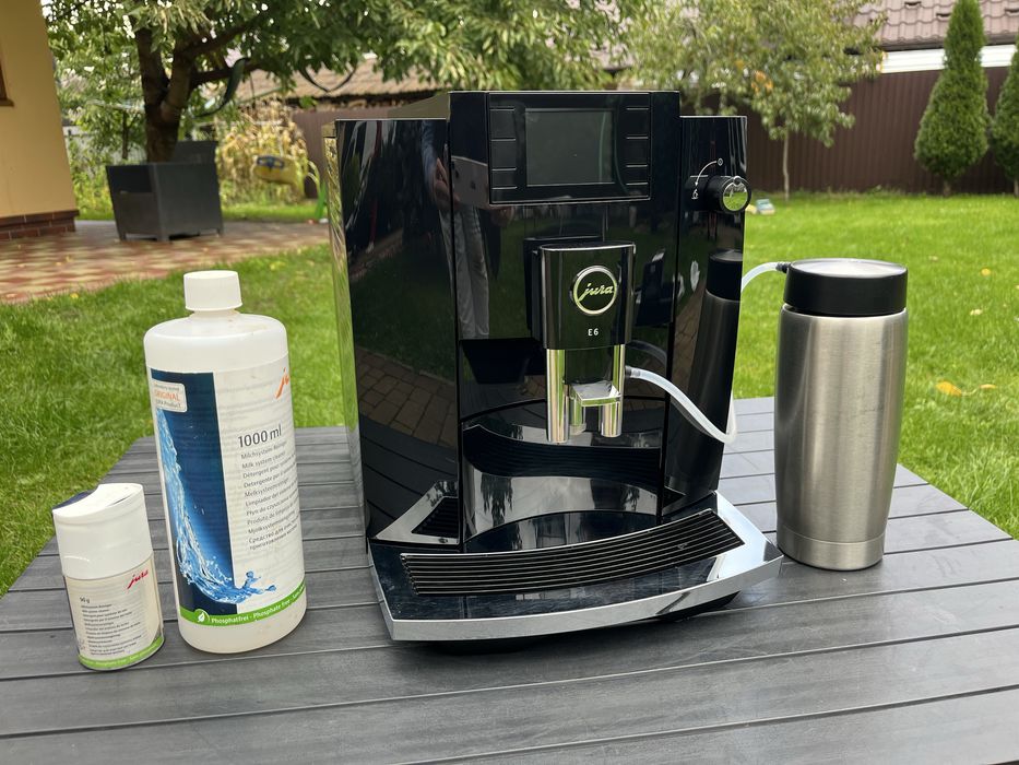 Кавомашина Jura E6 Piano Black