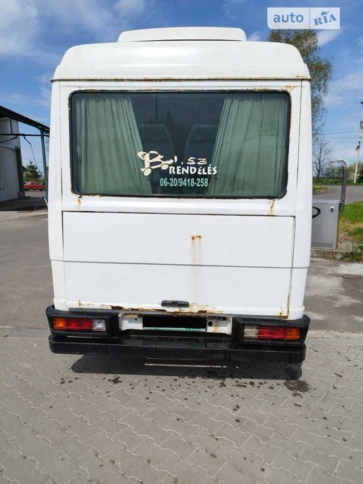 Автобус Mercedes Vario