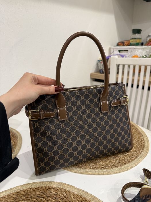 Коричнева сумка під бренд