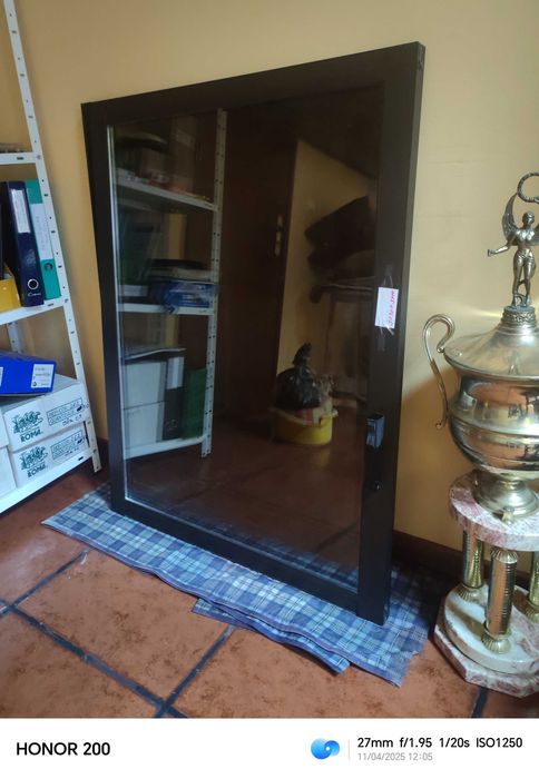 1-Janela Aluminio Bronze Vidro Duplo Térmico completa c/Aro
