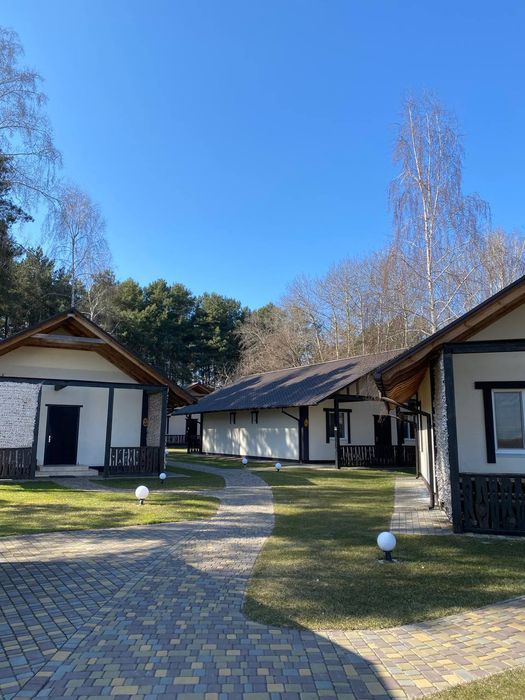 Котедж за містом подобово