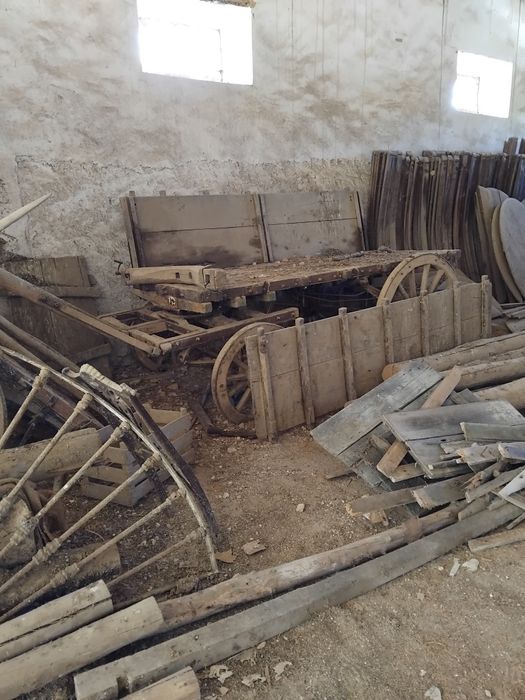 carro de bois e galera antiga