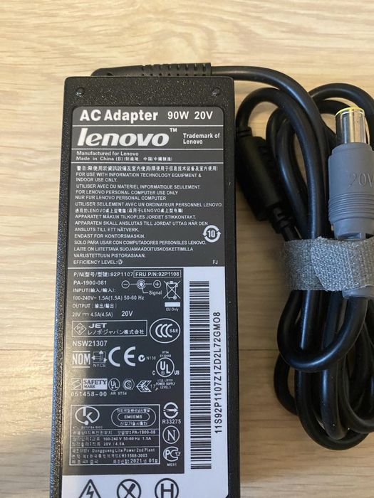 Зарядка до ноутбуків