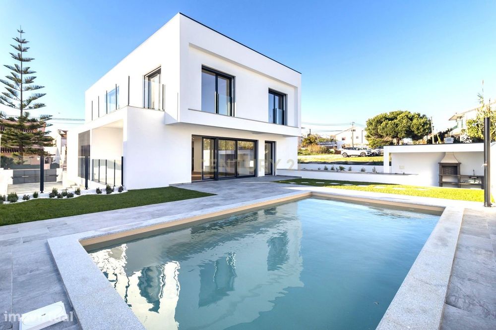 Moradia Nova T4 com piscina e garagem - Sobreda - Charneca de Caparica
