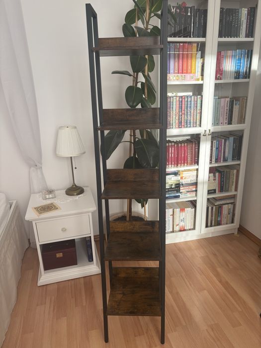 Biblioteczka na ksiazki