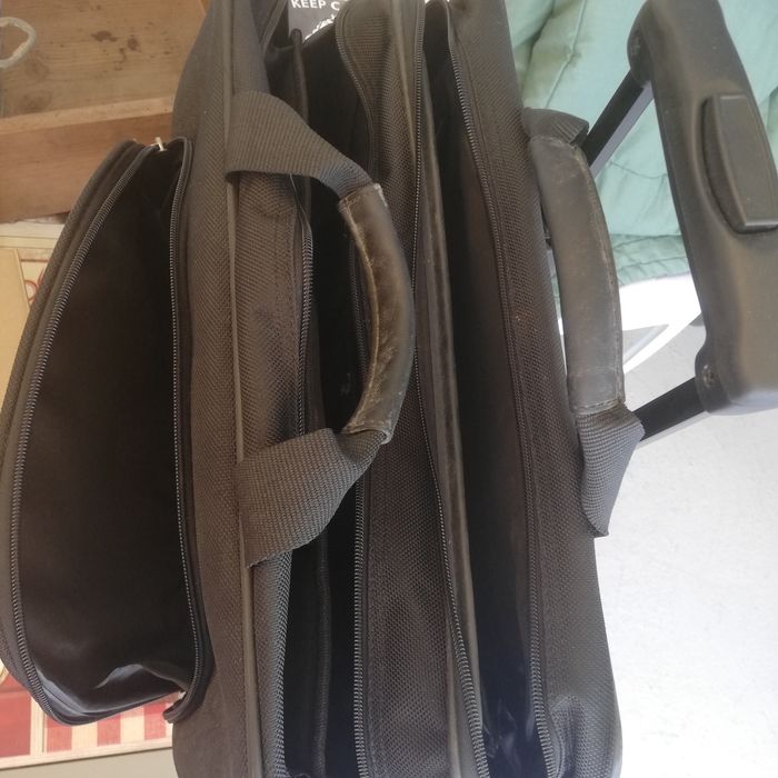 Trolley Para portátil com muita arrumação