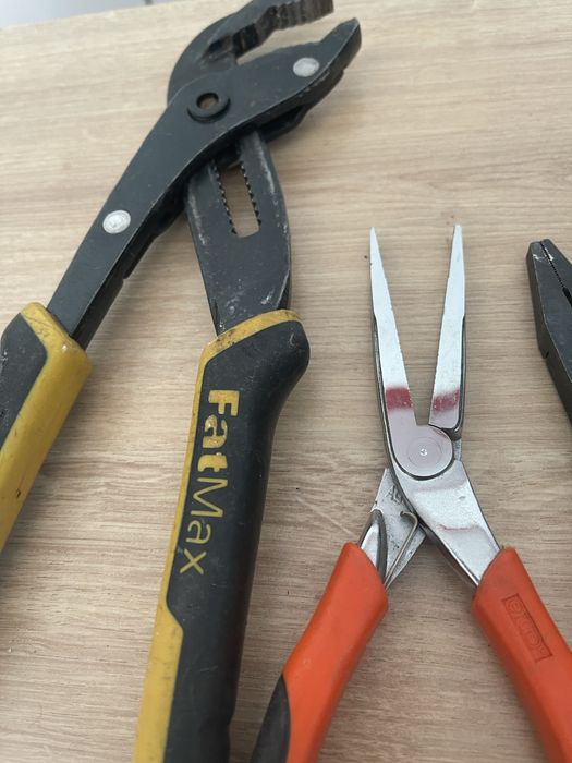 Conjunto de alicates
