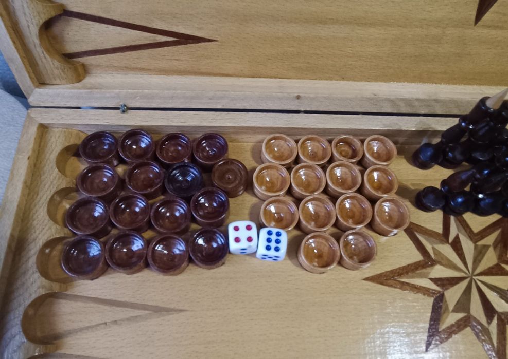 Шахи та нарди ручної роботи