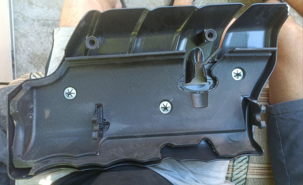 Крышка на двигатель на карвет