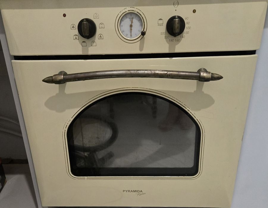 Духовка піраміда