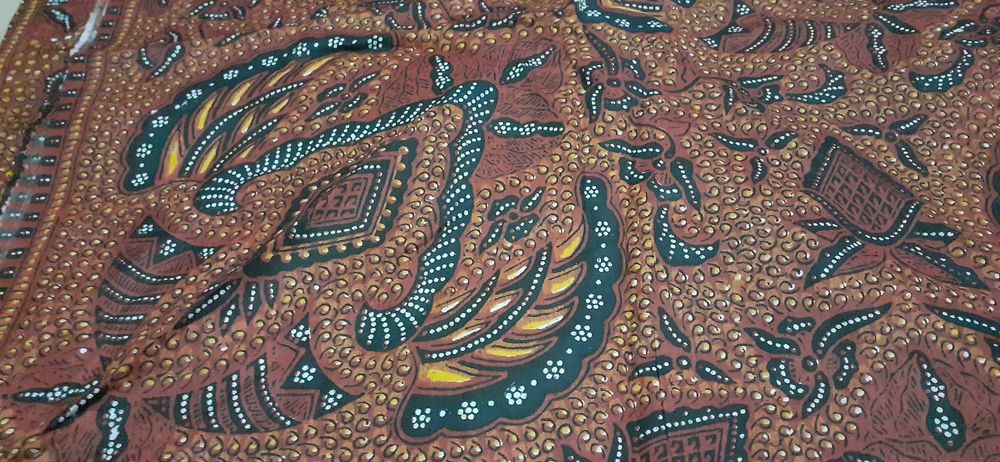 Lenço capulana castanho com azul e amarelo (96cm +/-)