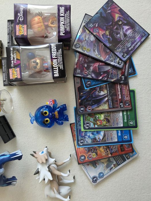 Figuras e minis figuras disney/jogos/animes