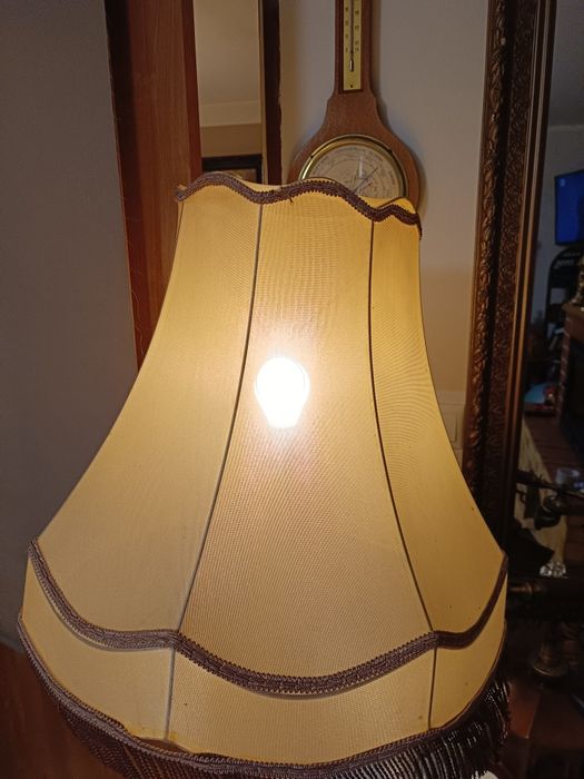Lampa stojąca PRL w dobrym stanie