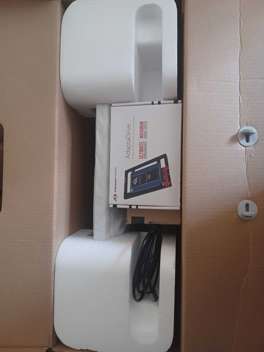 iMac 21.5 2011 p/ Peças/Reparação + Extras