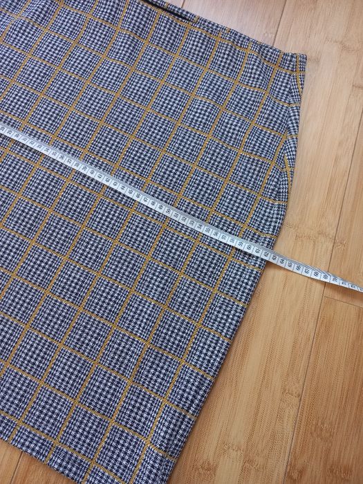 Elegancka duża  spódnica mini- w pepitkę rozm 48- 50