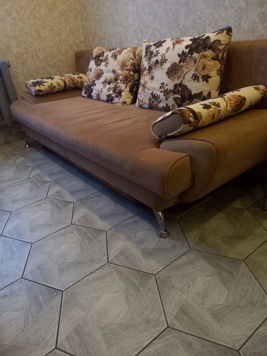 Продам удобный диван