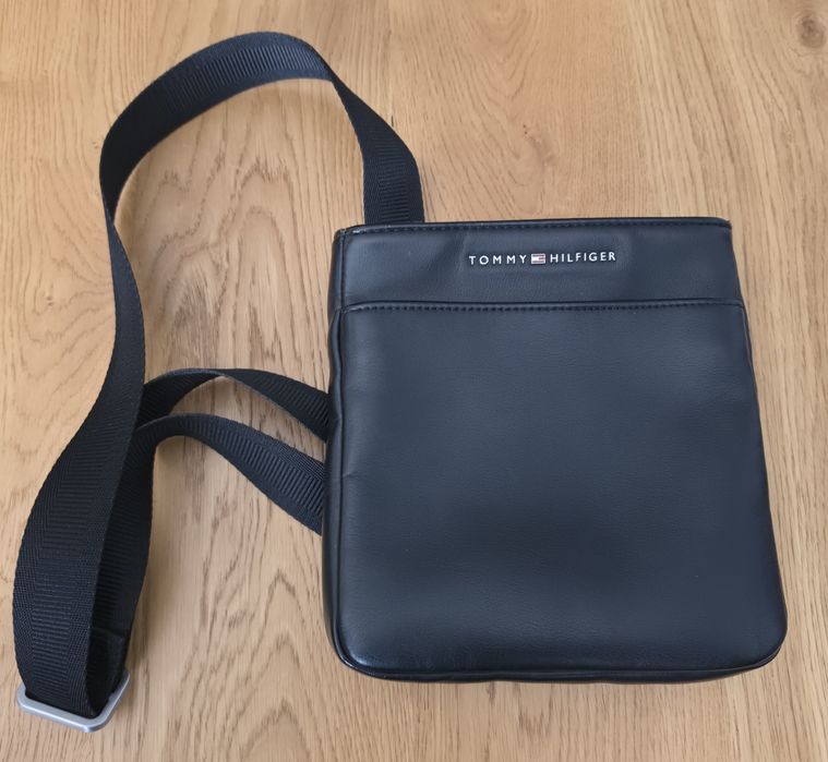Saszetka męska Tommy Hilfiger Czarna