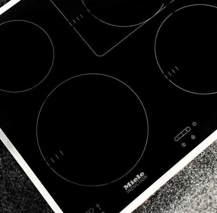 Варильна панель Miele / Милле KM 5945 / 60 см, склокераміка
