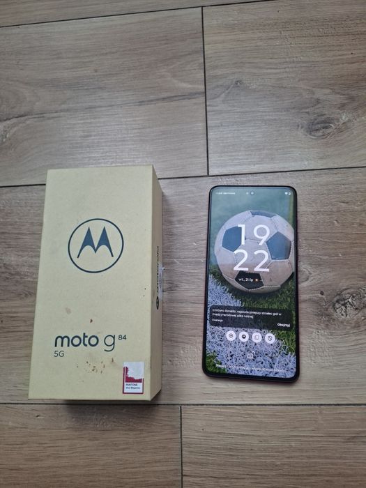Motorola g84 5g w dobrym stanie